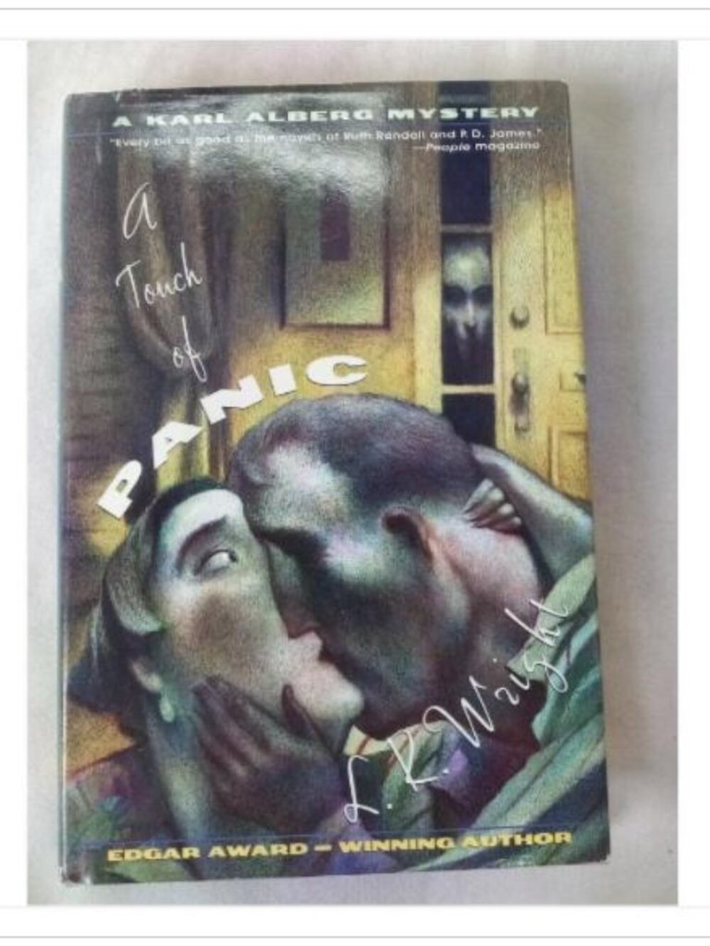 A Touch of Panic L. R. Wright 1994 Book Vintage Novel Read Classic